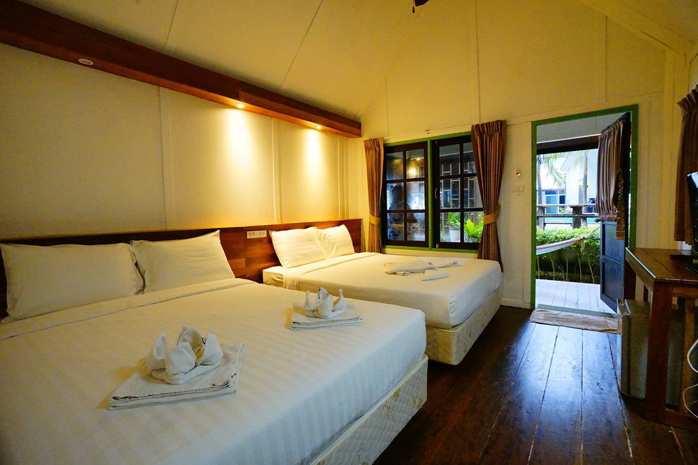 Apple Beachfront Resort Trat Exterior photo