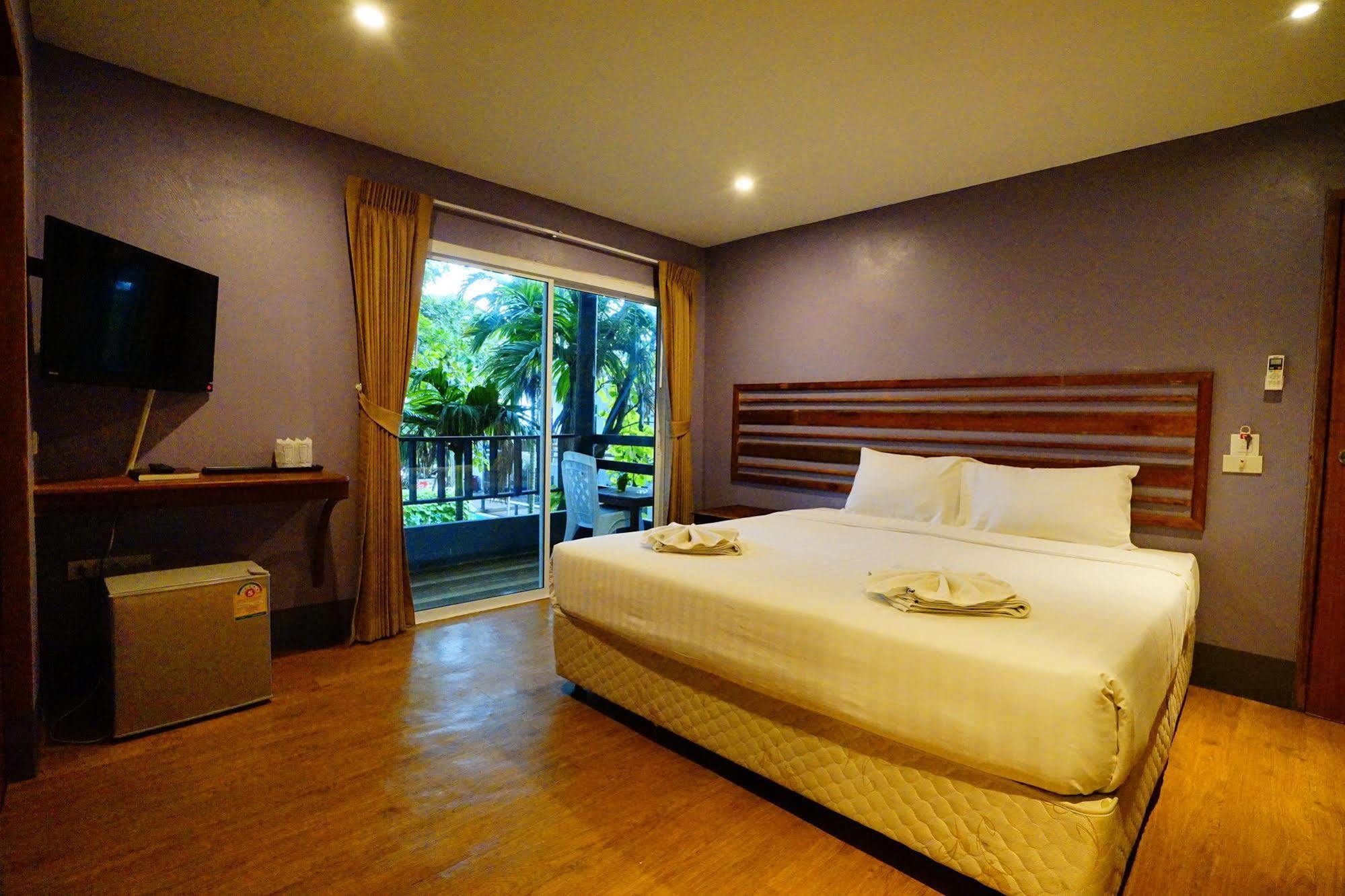 Apple Beachfront Resort Trat Exterior photo