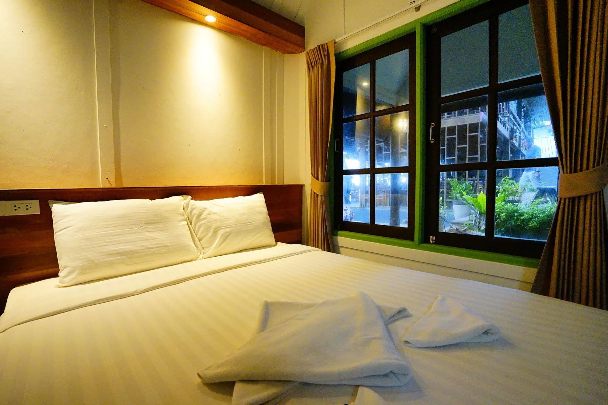 Apple Beachfront Resort Trat Exterior photo