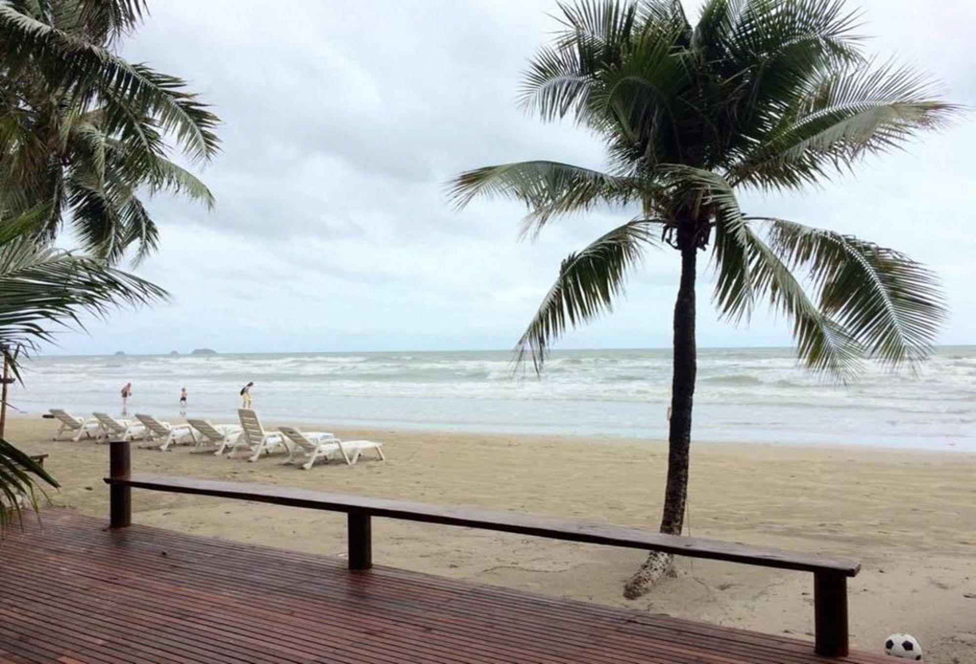 Apple Beachfront Resort Trat Exterior photo