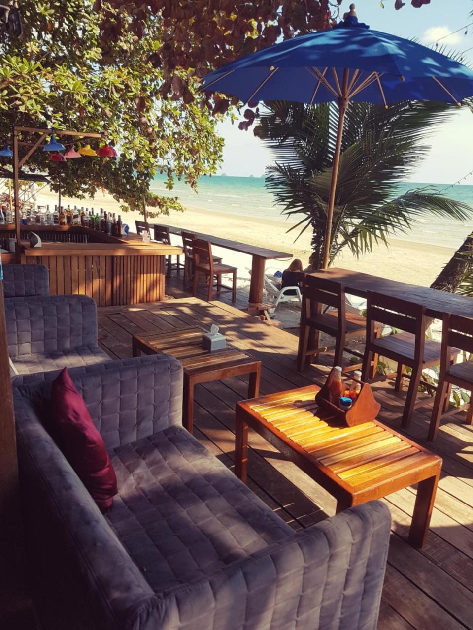 Apple Beachfront Resort Trat Exterior photo